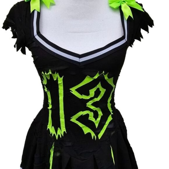 Trickz N Treatz Z‑O‑M‑B‑I‑E Cheerleader Costume – Distressed Pleated Raw Hem XS - Picture 5 of 14